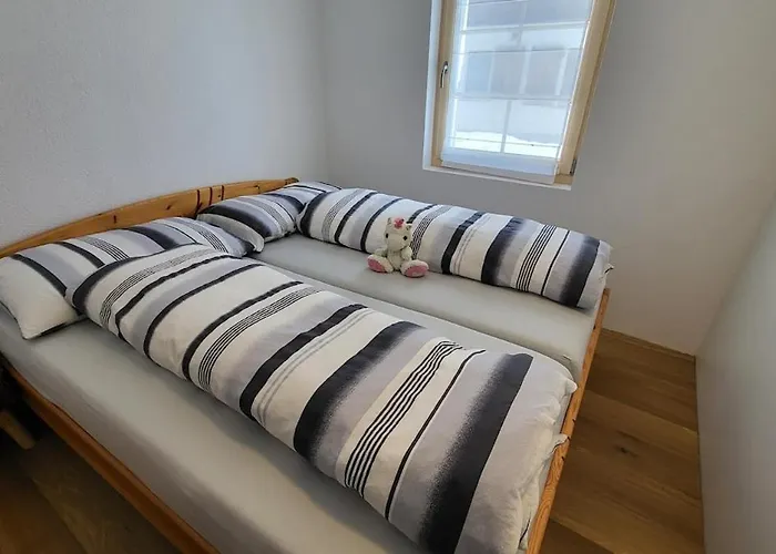 - Schoene Soleluna *